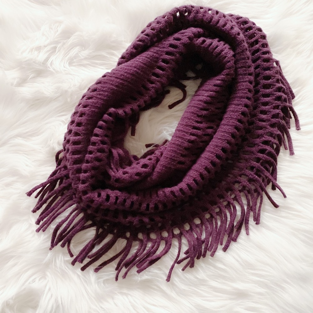 NWOT Maroon infinity scarf